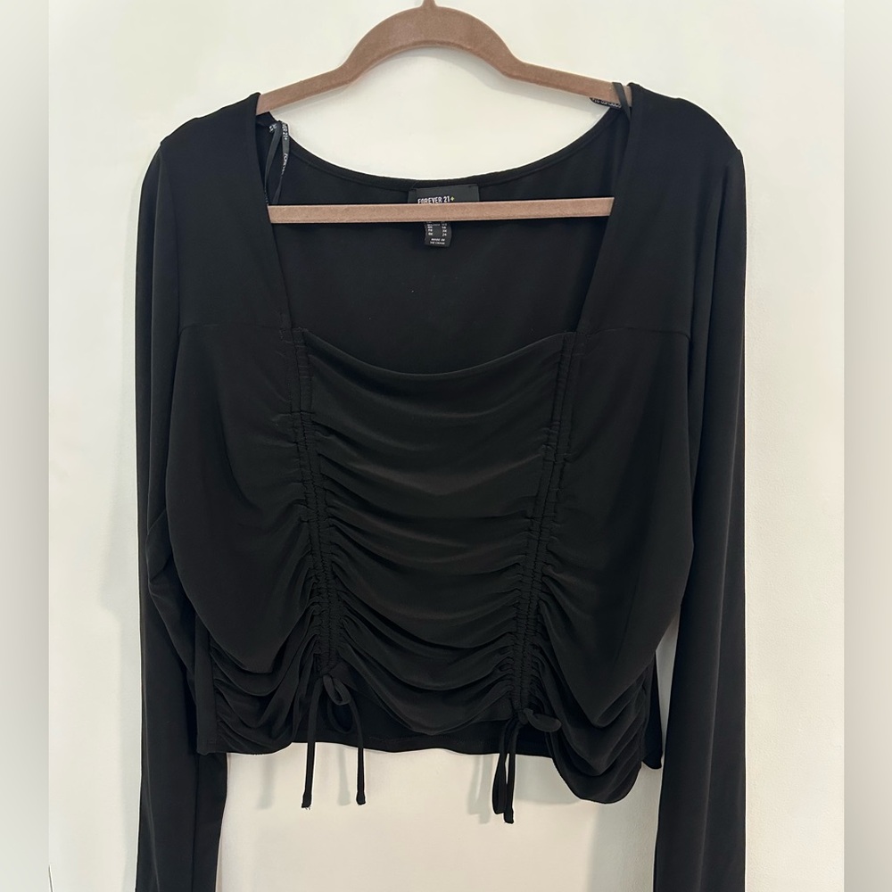 FOREVER21 Plus Size Ruched cropped long sleeve top